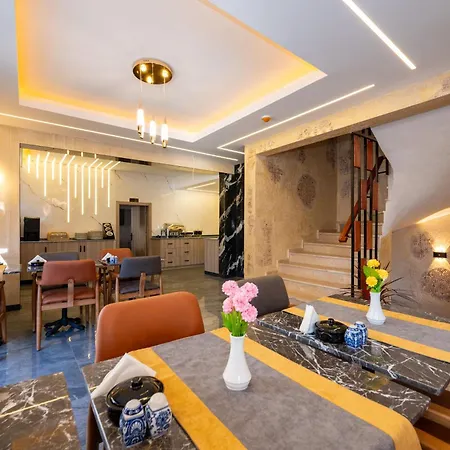 Carpediem Gold Otel 3*