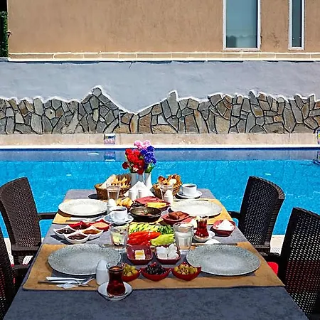 Carpediem Gold Hotel 3*